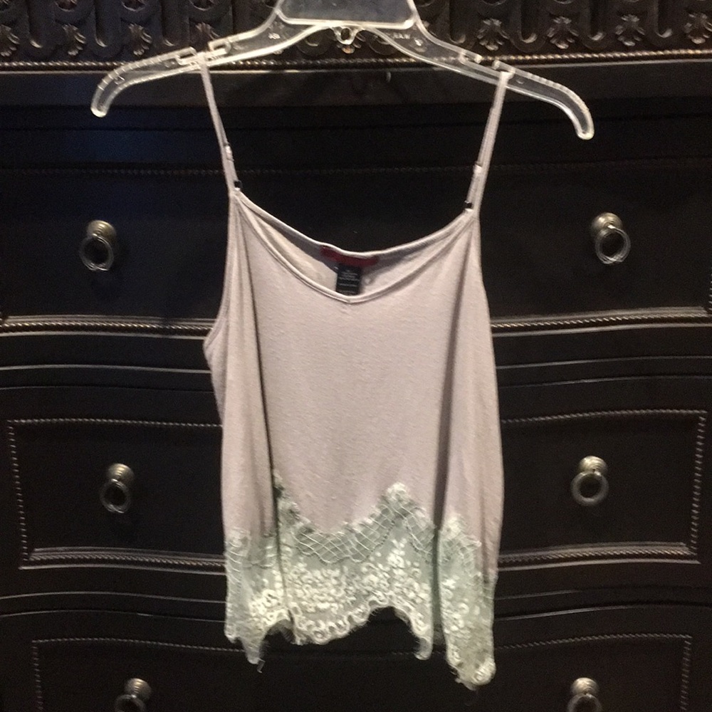 😎BKE Red lace trim tank